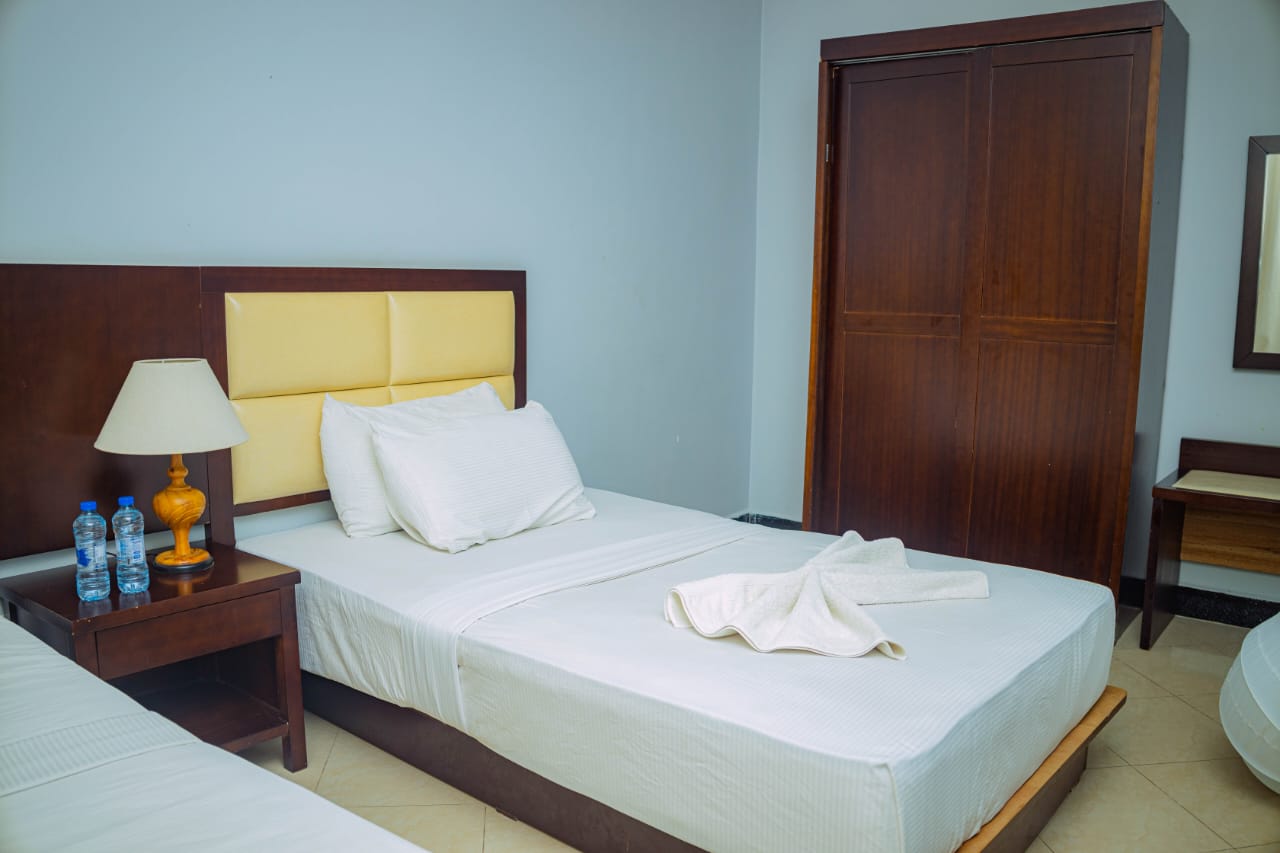 DOUBLE ROOM